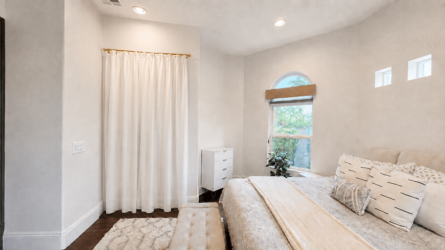 Furnished Finder property 1035461_1 photo 3