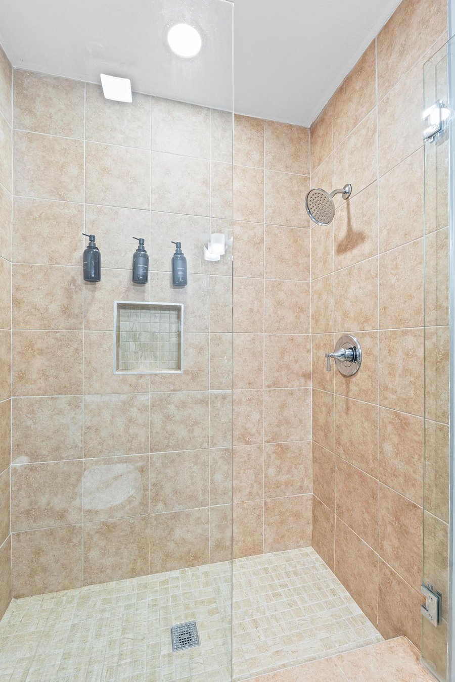 Furnished Finder property 1035463_1 photo 11