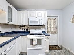 Furnished Finder property 1035486_1 photo 4