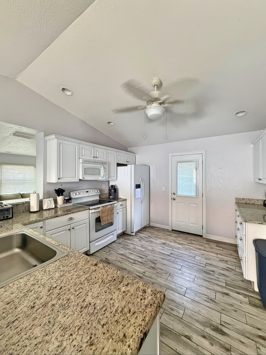 Furnished Finder property 1035503_1 photo 10