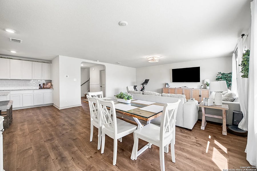 Furnished Finder property 1035524_1 photo 9