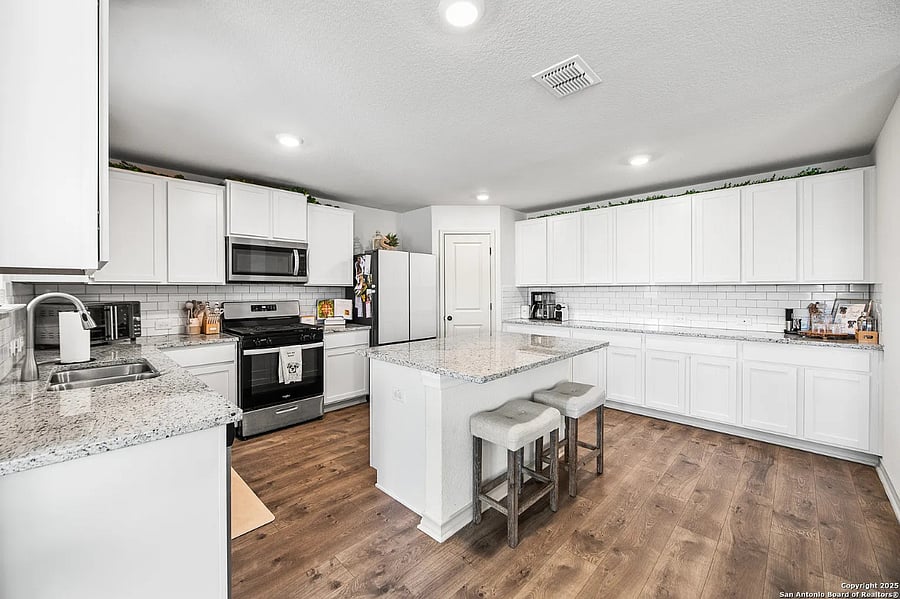Furnished Finder property 1035524_1 photo 11