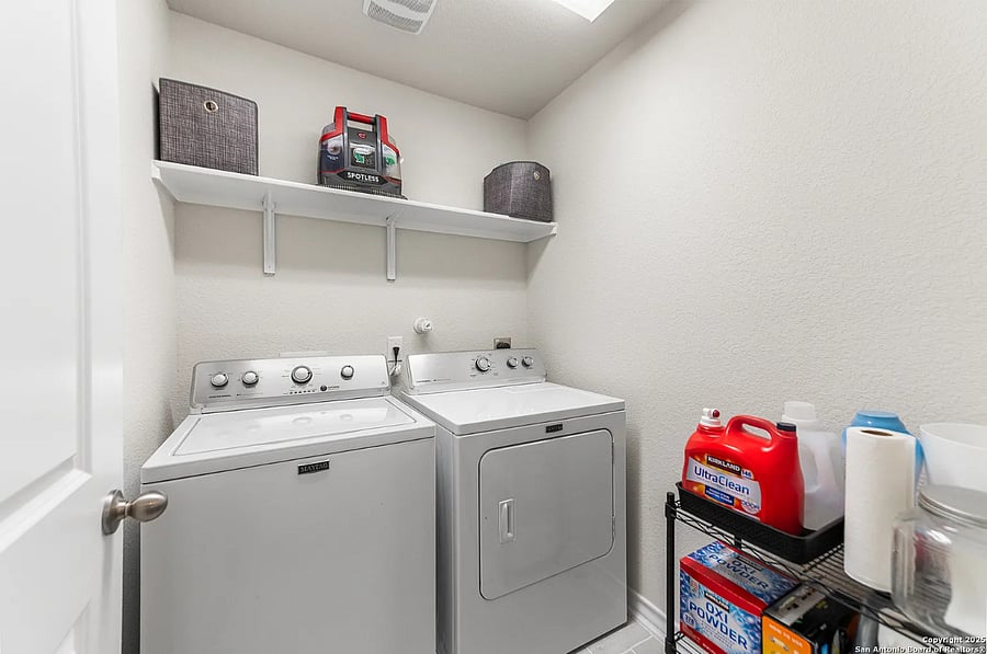 Furnished Finder property 1035524_1 photo 26