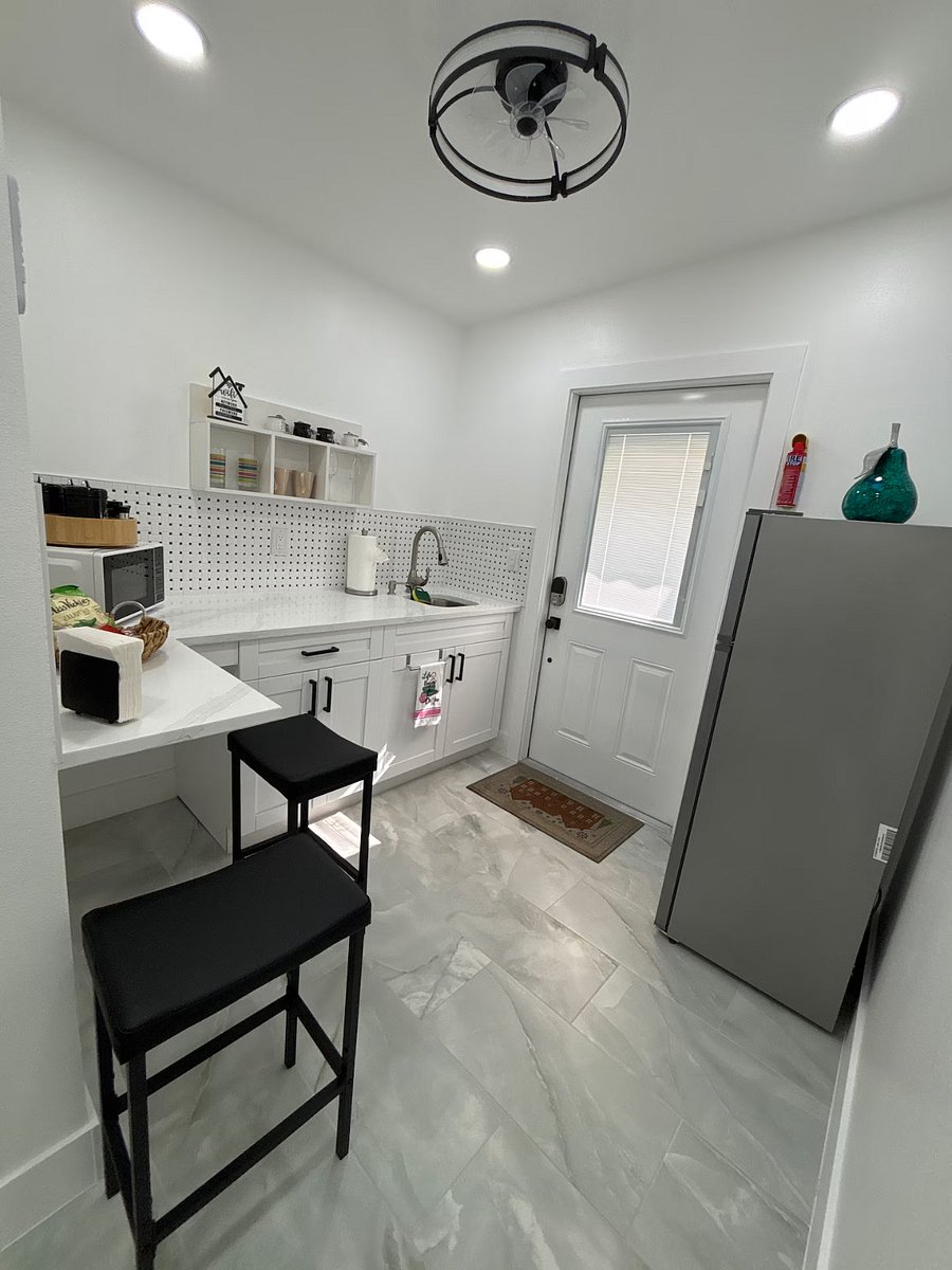 Furnished Finder property 1035627_1 photo 4