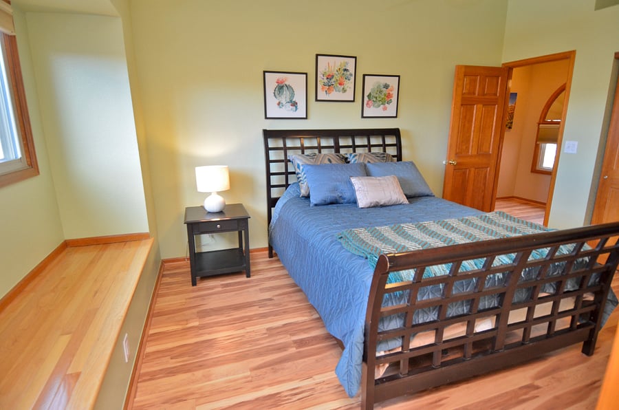 Upstairs Second Bed with Queen
