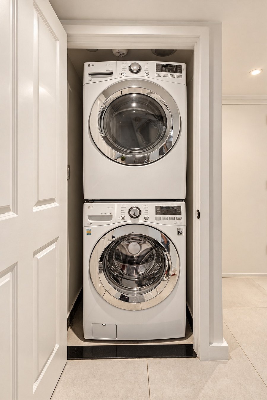 Furnished Finder property 1035677_1 photo 11