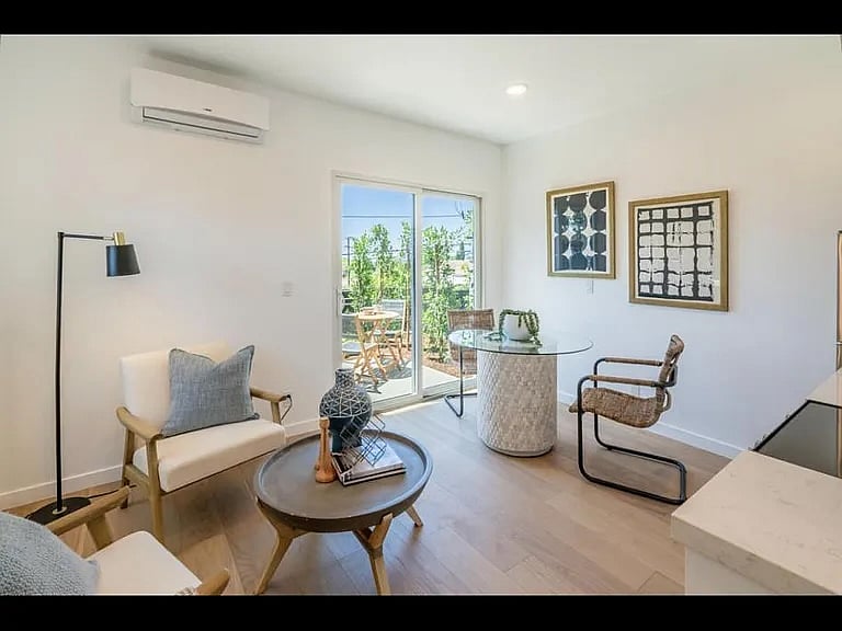 Furnished Finder property 1035684_1 photo 2