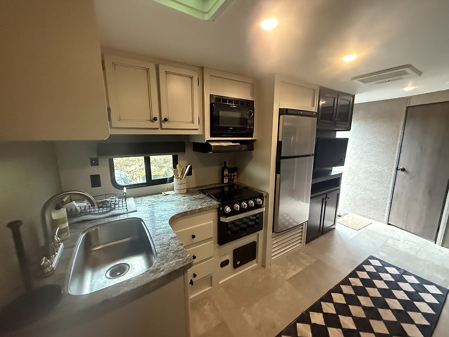 Furnished Finder property 1035695_1 photo 7