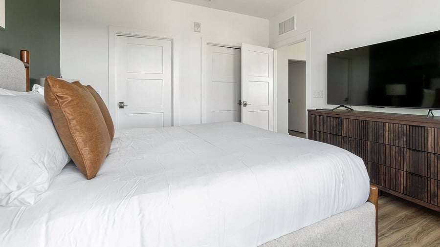 Furnished Finder property 1035703_17 photo 10