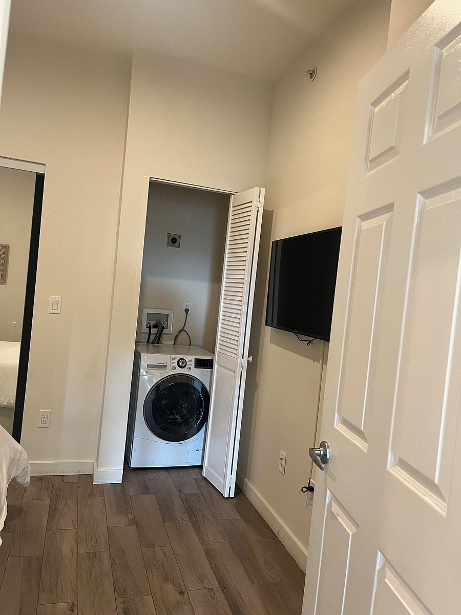 Furnished Finder property 1035707_1 photo 3