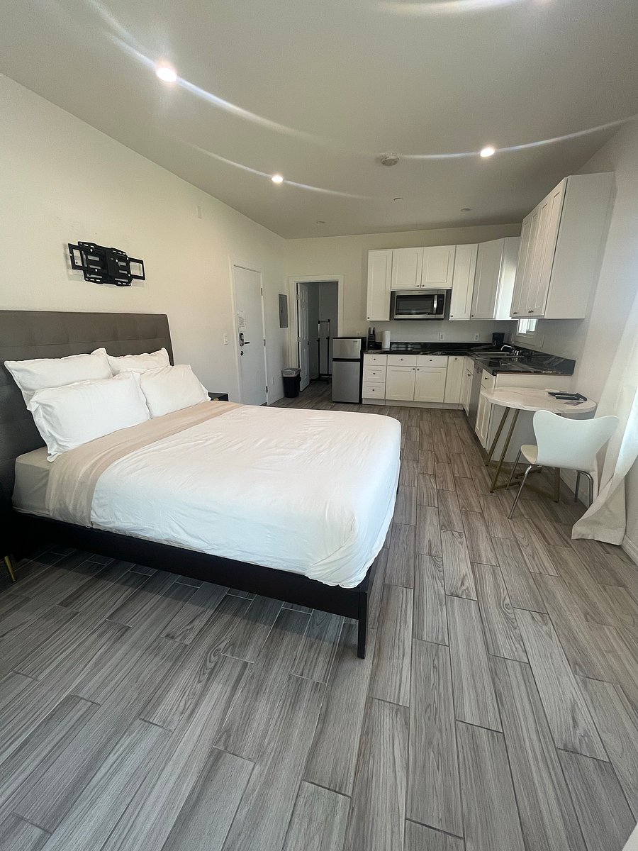 Furnished Finder property 1035707_1 photo 29