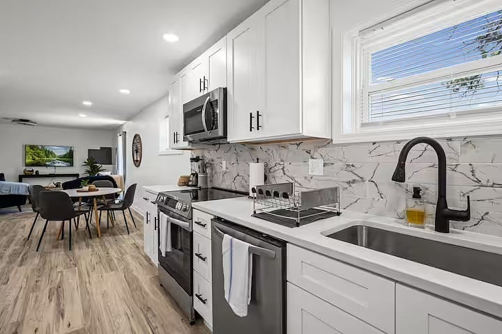 Furnished Finder property 1035727_1 photo 12