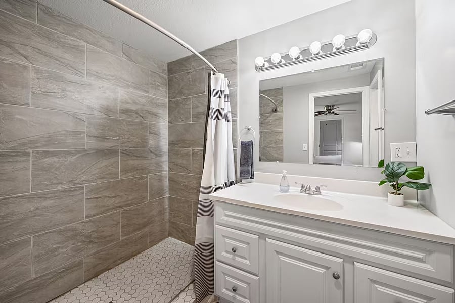 Furnished Finder property 1035727_1 photo 25