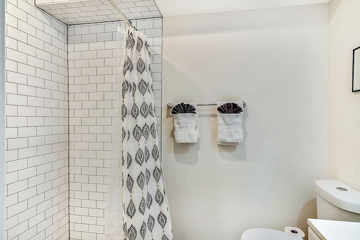 Furnished Finder property 1035763_1 photo 23