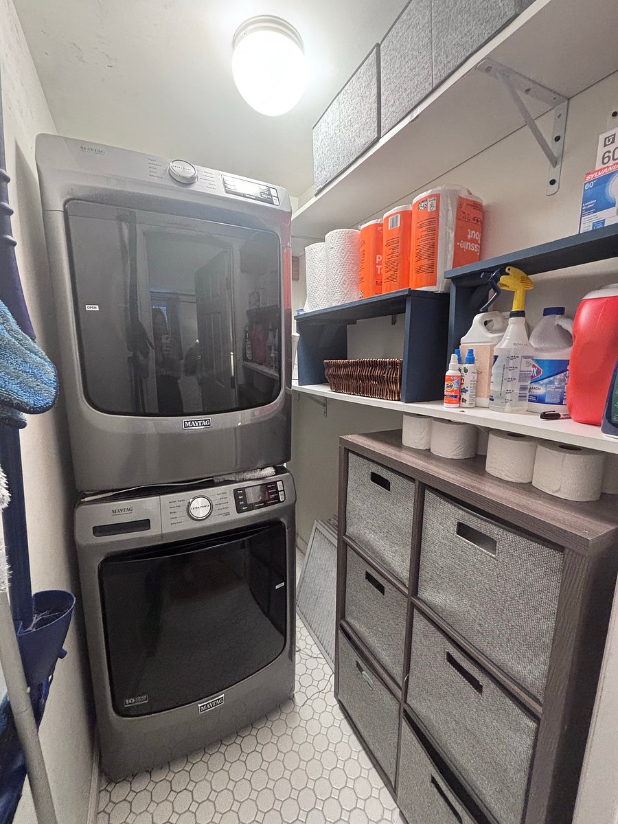 Interior laundry Room