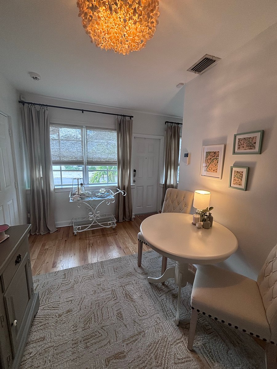 Cafe-style dining room
