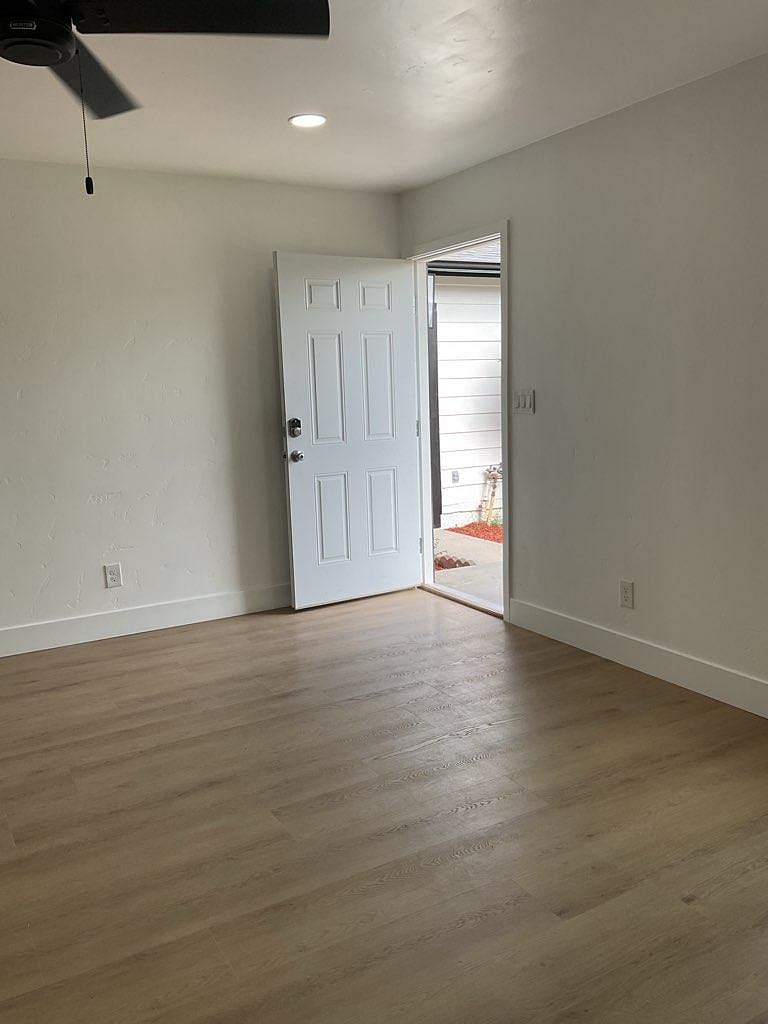 Furnished Finder property 1035798_1 photo 4