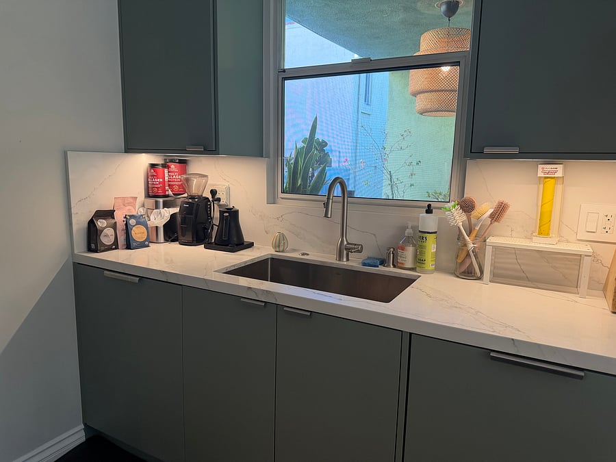 Dish washer