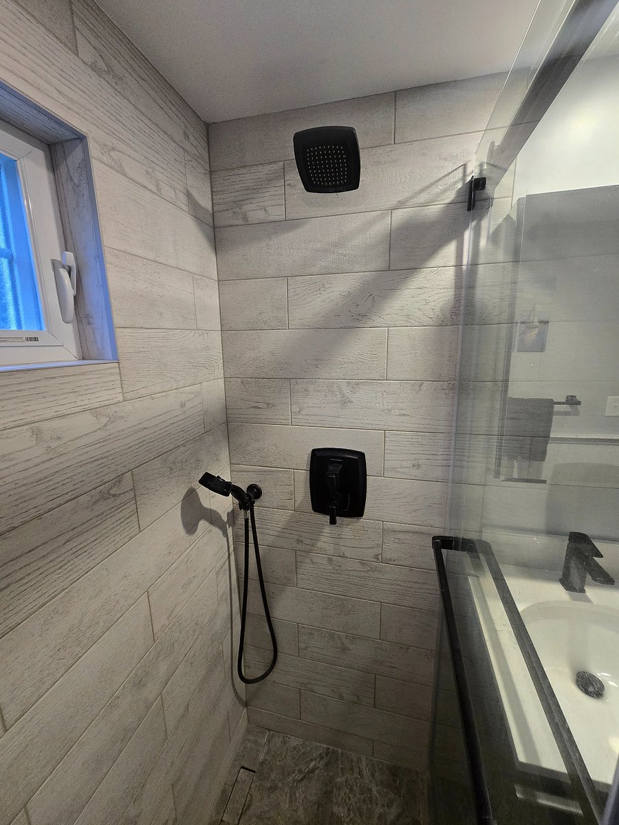 Full Bath 1 first floor shower