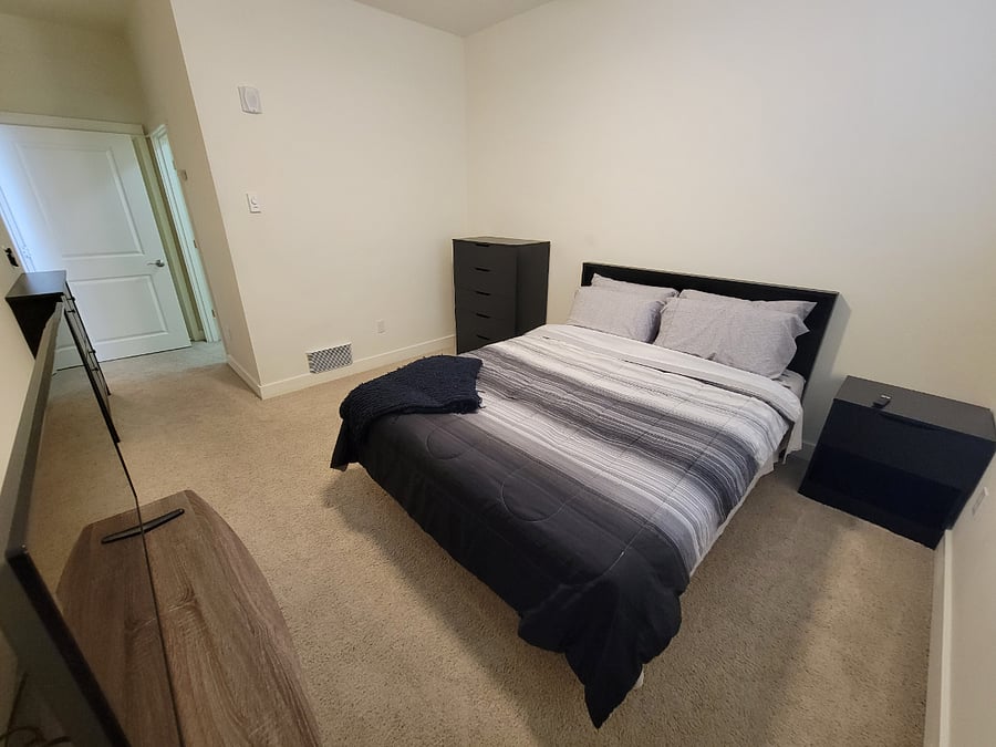 Furnished Finder property 1035865_1 photo 15