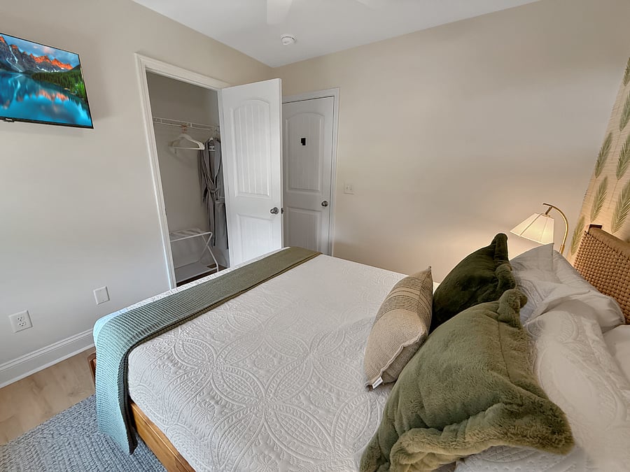 Furnished Finder property 1035898_1 photo 12