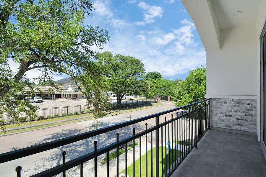 Furnished Finder property 1035908_1 photo 38