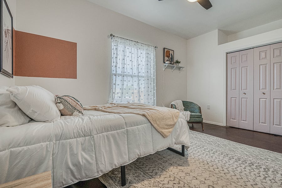 Furnished Finder property 1035934_1 photo 22