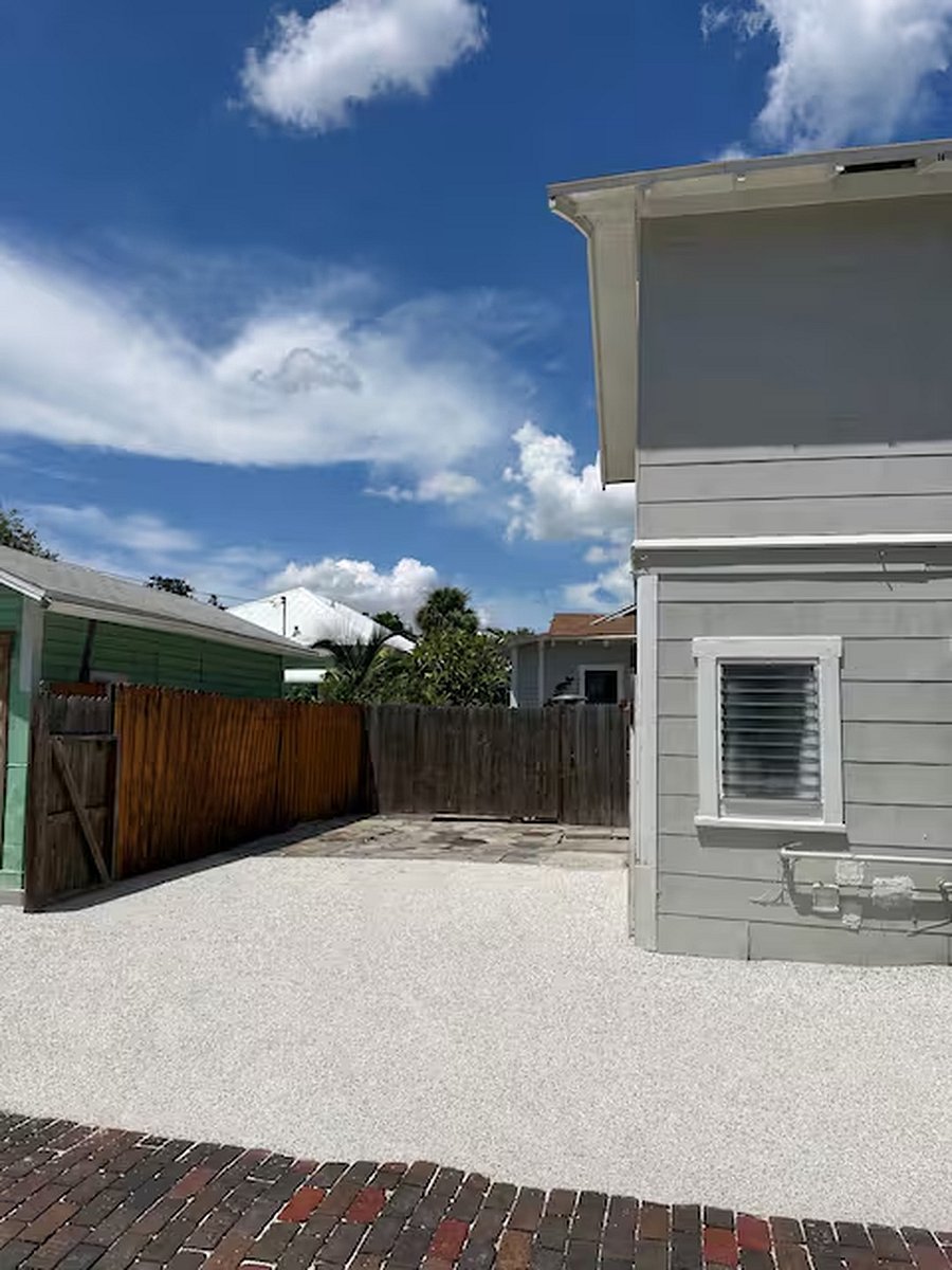 Furnished Finder property 1035941_1 photo 10