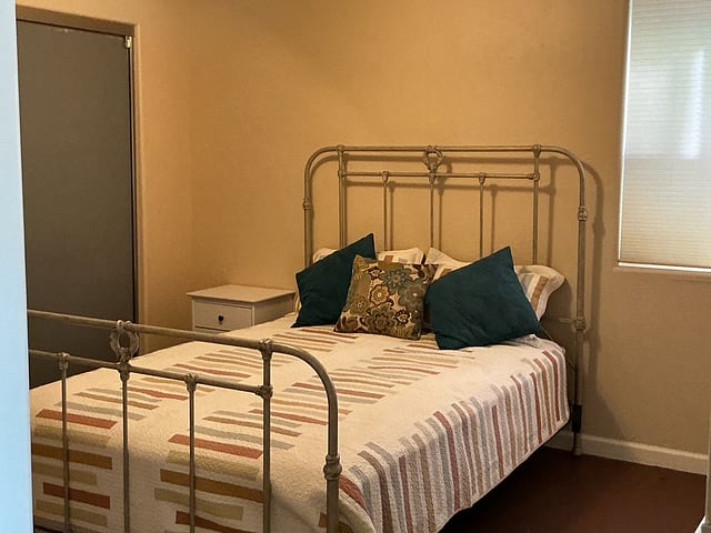 Bedroom 2. Queen bed.