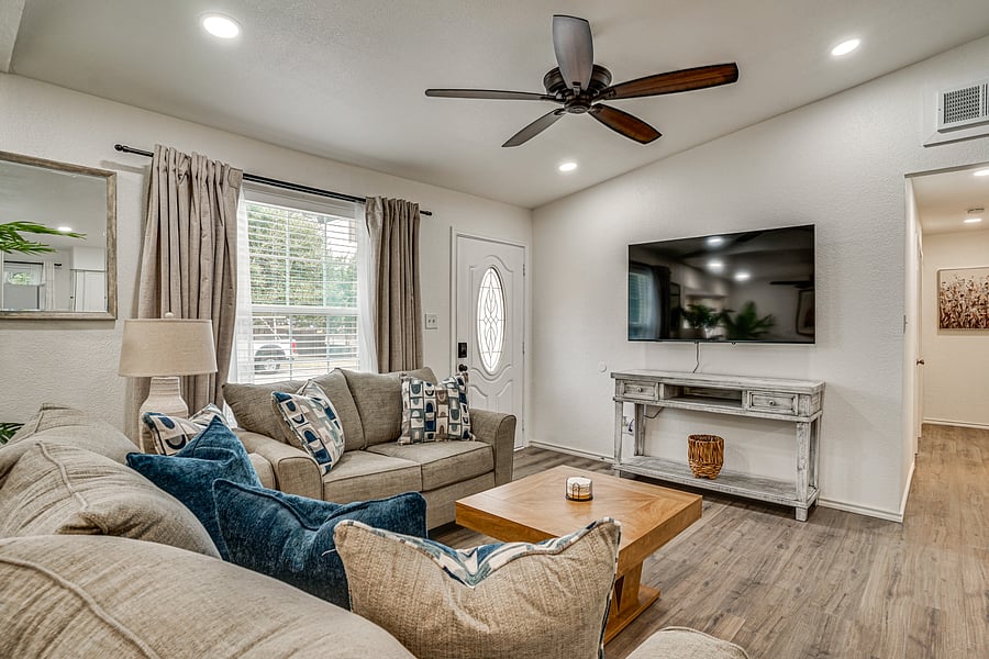 Furnished Finder property 1035997_1 photo 3