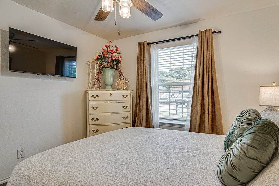 Furnished Finder property 1035997_1 photo 28