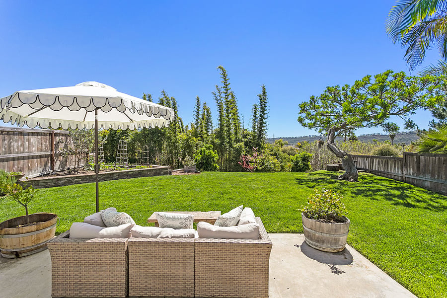Furnished Finder property 1036018_1 photo 2
