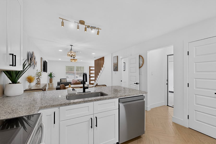 Furnished Finder property 1036028_1 photo 13