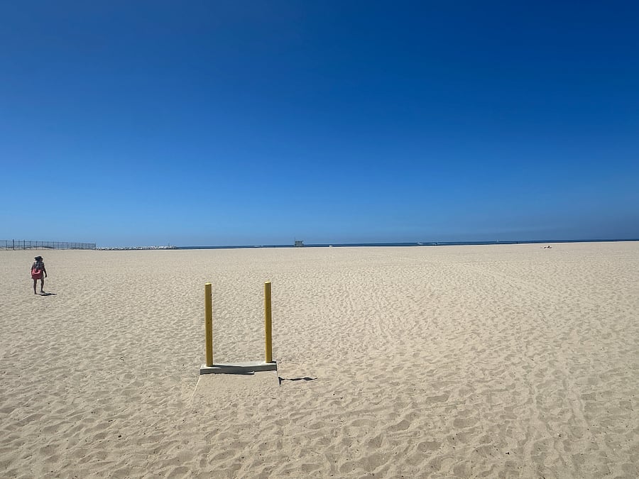 The beach is 30 steps from the apartment