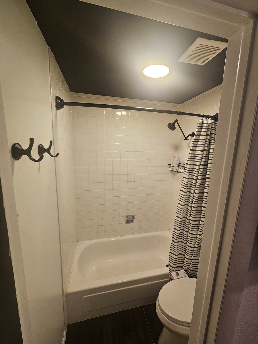 Furnished Finder property 1036053_1 photo 13