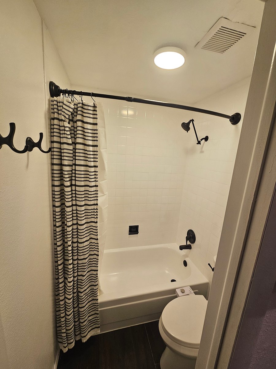Furnished Finder property 1036053_1 photo 13
