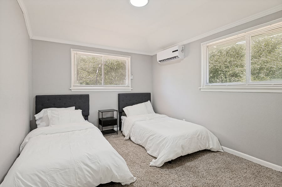 Furnished Finder property 1036055_1 photo 3