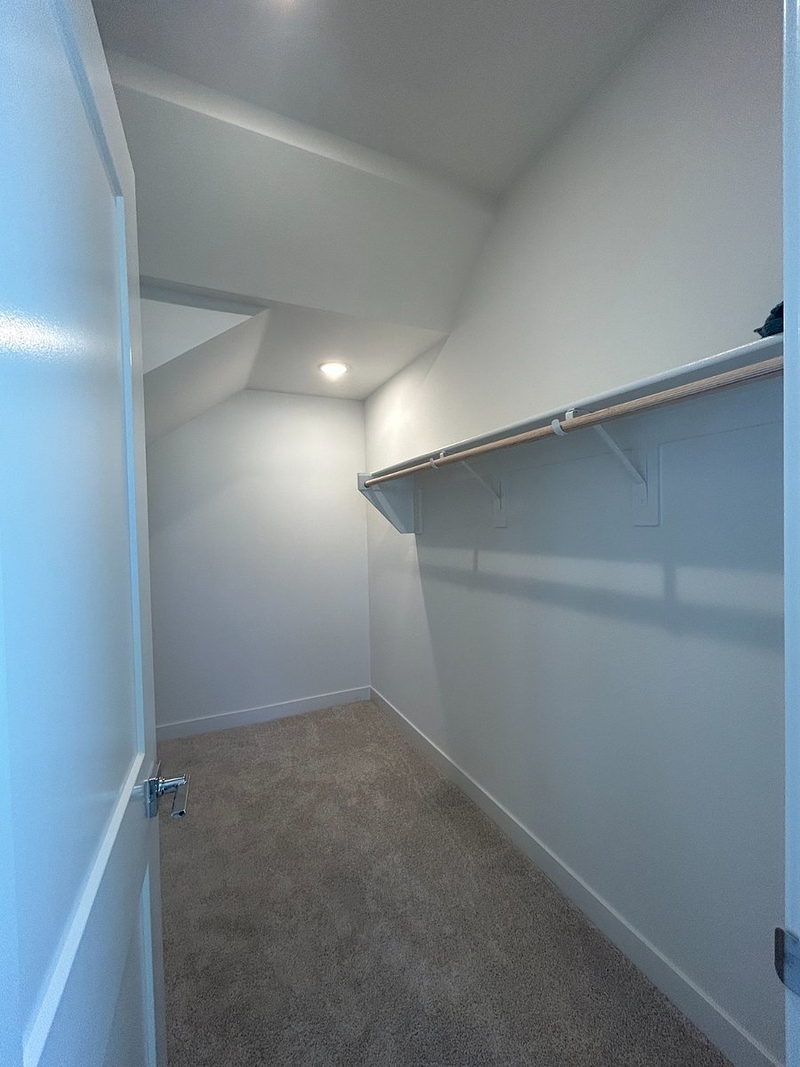 Furnished Finder property 1036058_1 photo 3