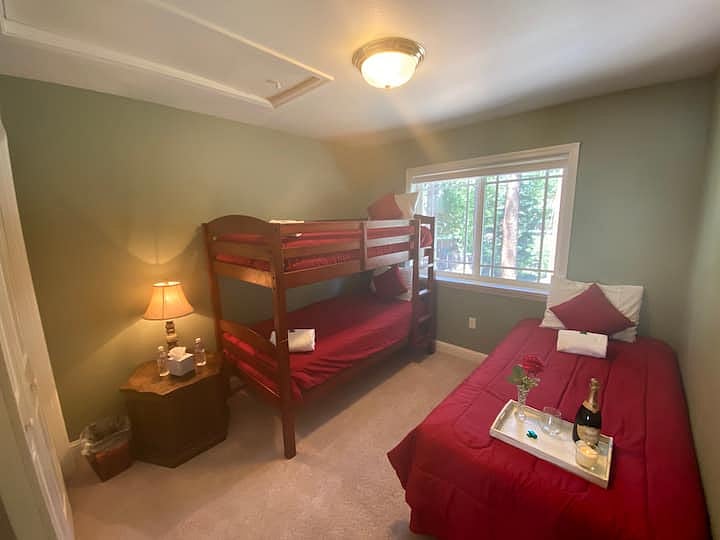 Furnished Finder property 1036065_1 photo 11