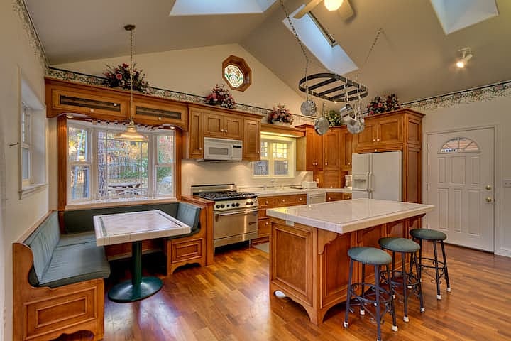 Furnished Finder property 1036065_1 photo 3