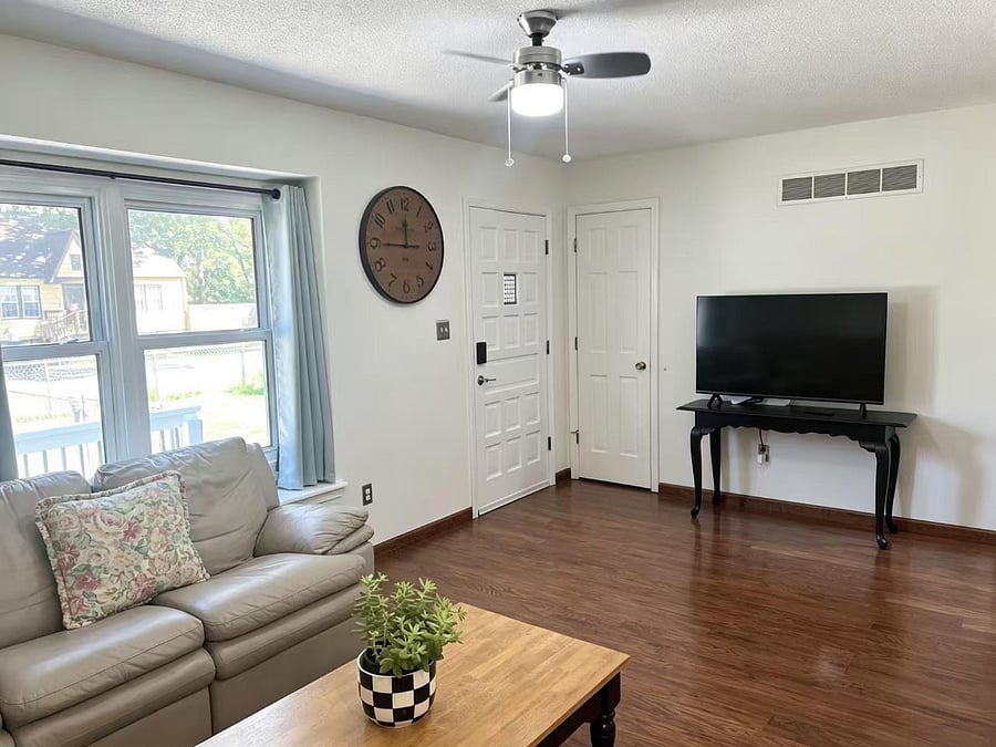 Furnished Finder property 1036124_1 photo 4