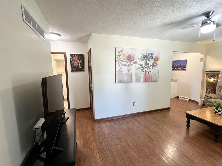 Furnished Finder property 1036124_1 photo 5