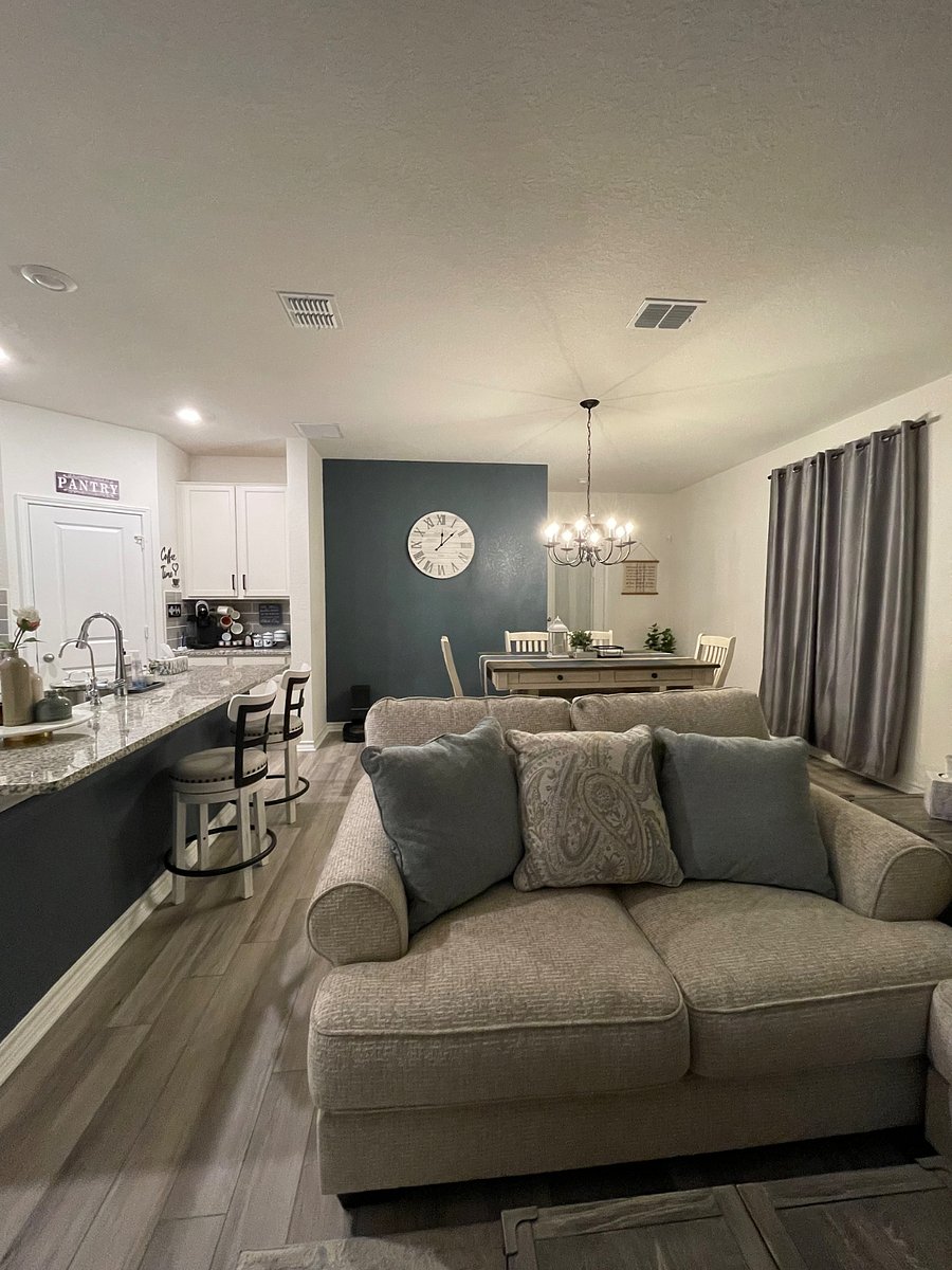 Furnished Finder property 1036147_1 photo 2
