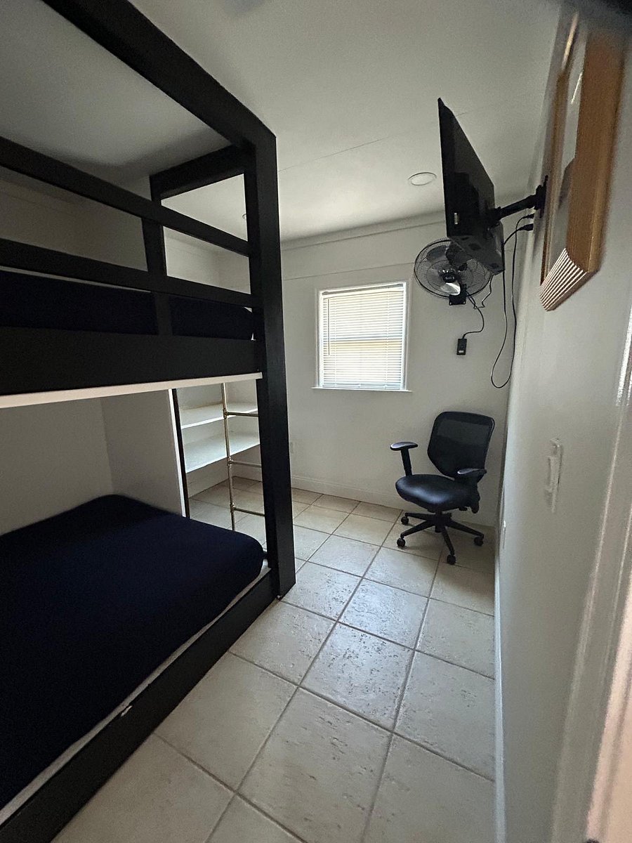 Furnished Finder property 1036157_1 photo 11