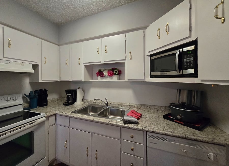 one of your full kitchens