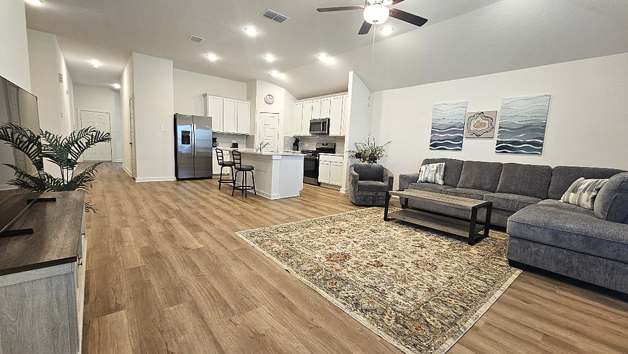 Furnished Finder property 1036215_1 photo 4