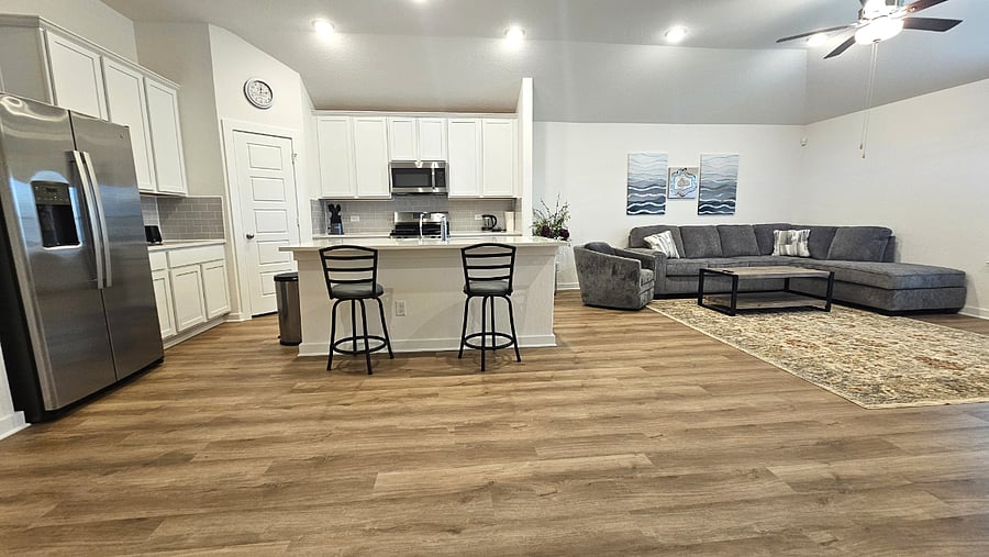 Furnished Finder property 1036215_1 photo 1