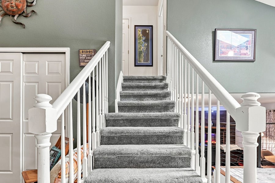 View 3: Stairs to the upper floors