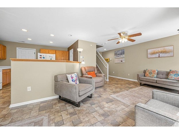 Furnished Finder property 1036283_1 photo 3