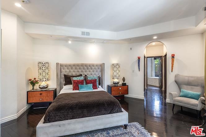 Furnished Finder property 1036385_1 photo 23